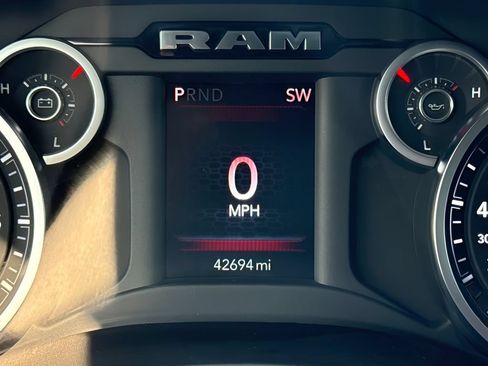 Used 2025 RAM 2500 Big Horn AWD/4WD image 23