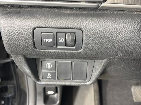Used 2018 Honda Accord LX image 25