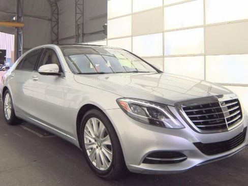 Used 2015 Mercedes-Benz S 550 Sedan image 2