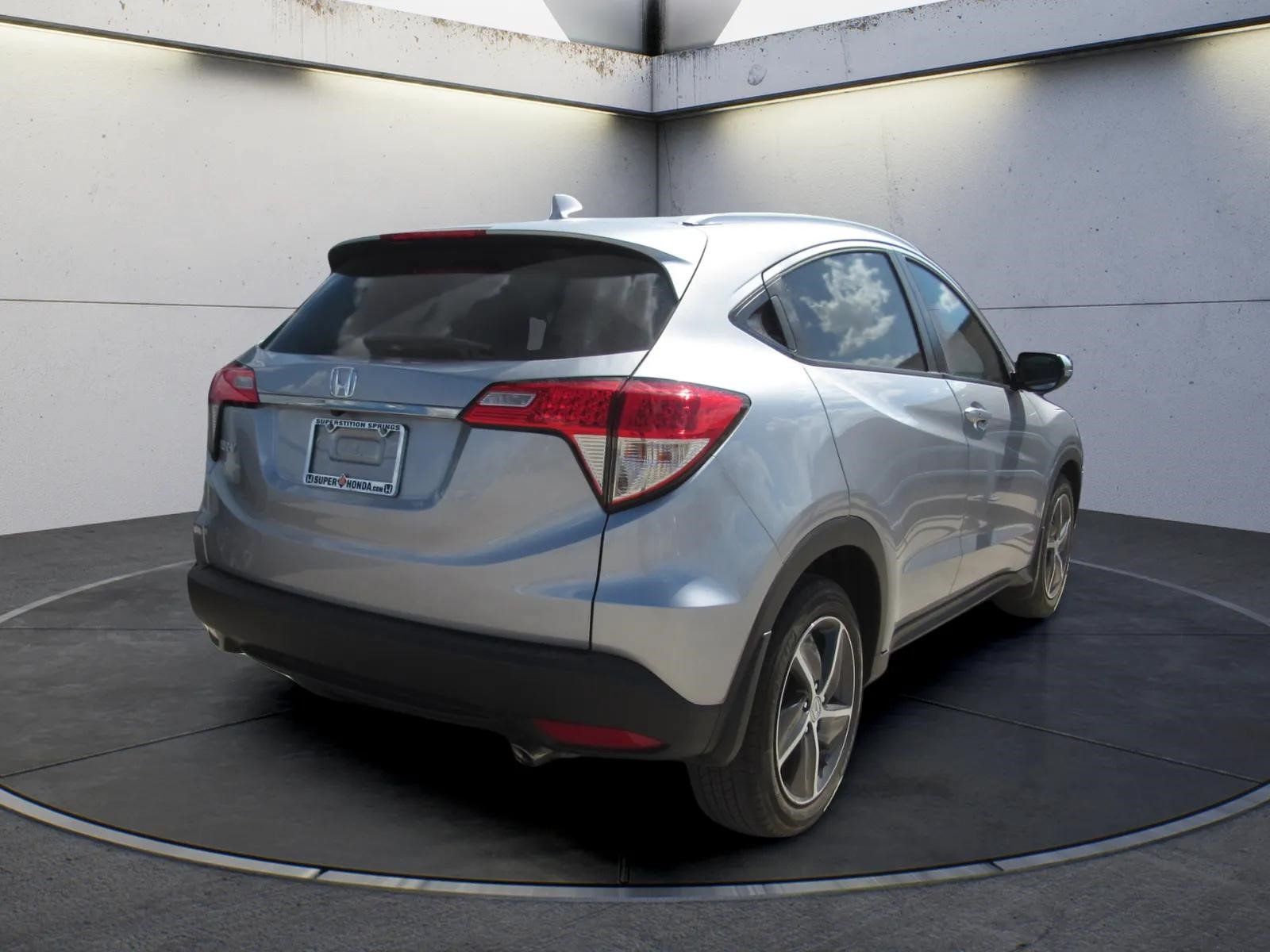 Used 2022 Honda HR-V EX-L image 3