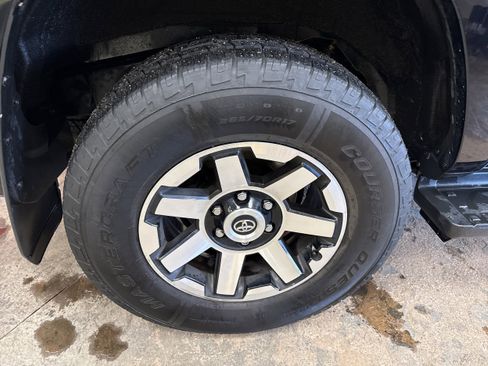 Used 2019 Toyota 4Runner TRD Off-Road Premium image 12