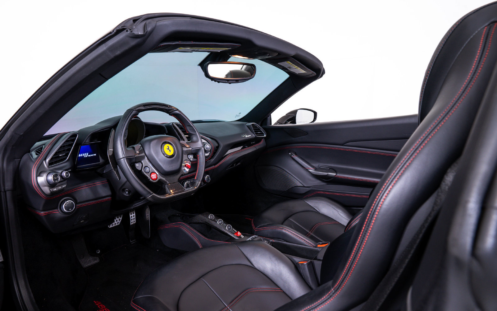Used 2018 Ferrari 488 Spider RWD image 21
