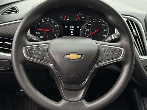 Used 2018 Chevrolet Malibu LS image 12
