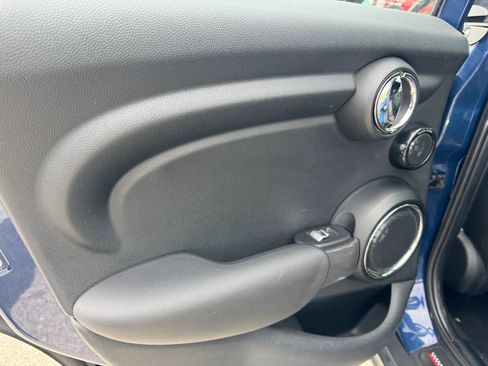 Used 2017 MINI Cooper 4-Door Hardtop FWD image 14