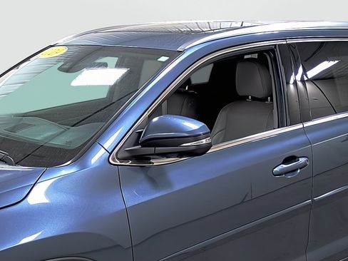 Used 2019 Toyota Highlander Limited Platinum image 8