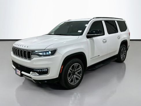 Used 2024 Jeep Wagoneer Series II RWD image 3