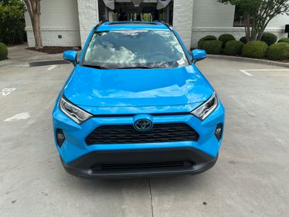 Used 2020 Toyota RAV4 XLE w/ Convenience Package