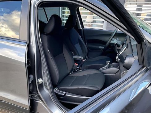 Used 2024 Nissan Kicks S image 8