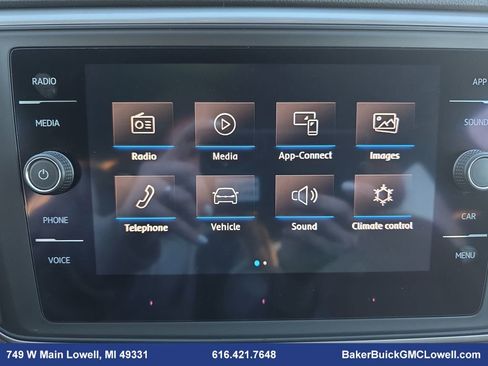 Used 2020 Volkswagen Atlas Cross Sport SE w/ Towing Package image 23