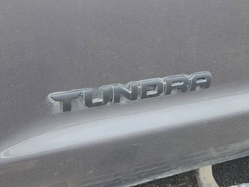 Used 2018 Toyota Tundra SR5 w/ SR5 Upgrade Package RWD image 14