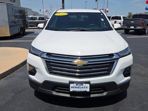 Used 2022 Chevrolet Traverse LT FWD image 29
