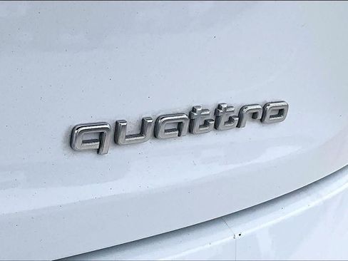 Used 2021 Audi e-tron Premium Plus AWD/4WD image 9