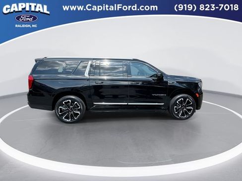 Used 2023 GMC Yukon XL SLT w/ SLT Premium Package AWD/4WD image 9
