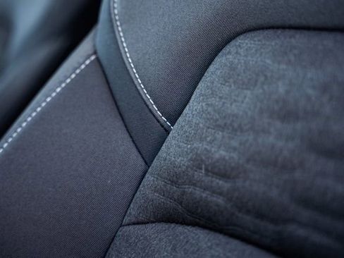 Used 2025 Nissan Pathfinder SV image 25