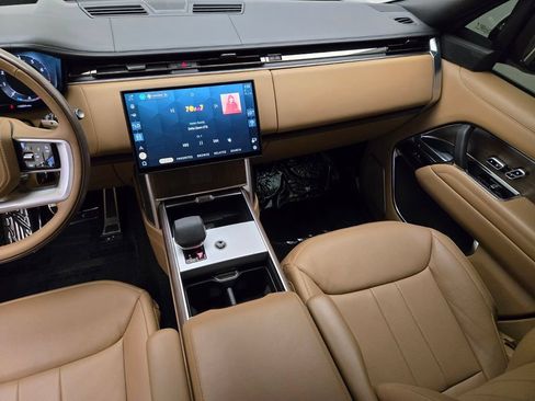 Used 2025 Land Rover Range Rover Autobiography AWD/4WD image 22