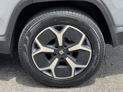 Used 2024 Rivian R1S Adventure AWD/4WD image 14