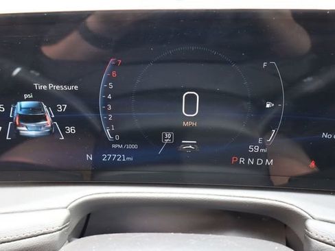 Used 2025 Cadillac XT4 Premium Luxury FWD image 8