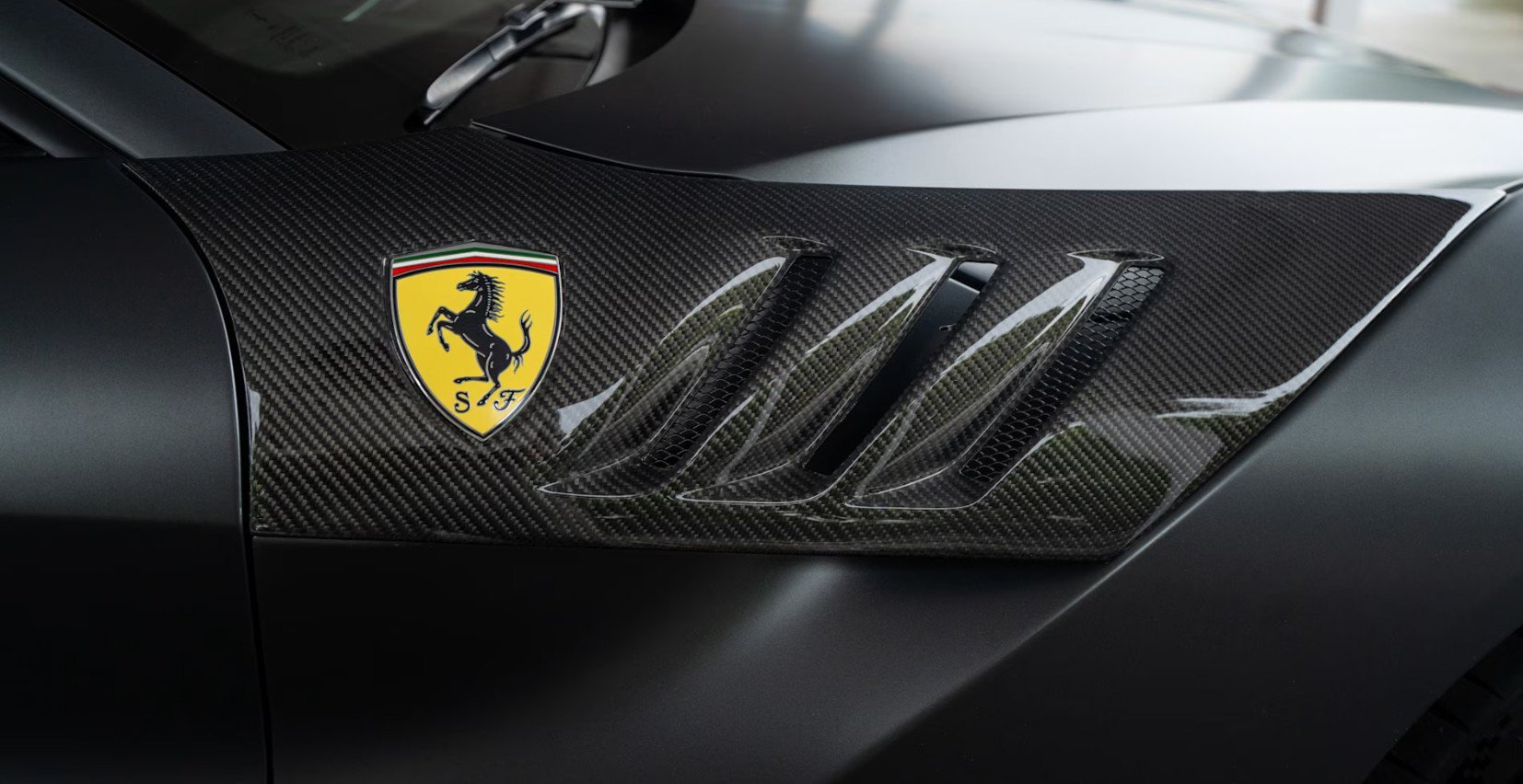Used 2014 Ferrari F12 Berlinetta RWD image 6