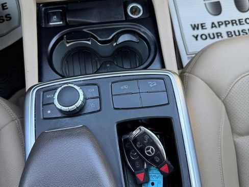 Used 2016 Mercedes-Benz GL 450 4MATIC w/ Premium I Package image 13