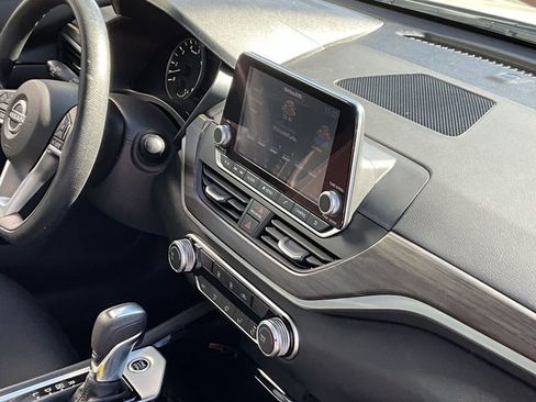 Used 2023 Nissan Altima 2.5 SV image 13