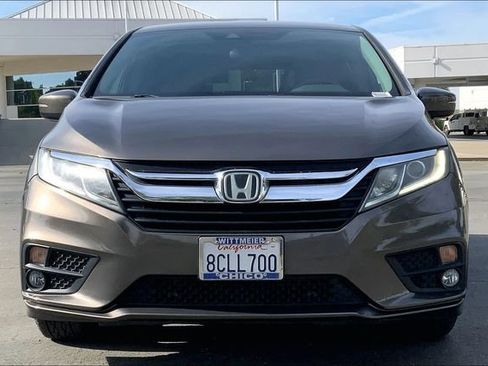 Used 2018 Honda Odyssey EX image 3