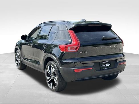 Used 2025 Volvo XC40 B5 Plus AWD/4WD image 9
