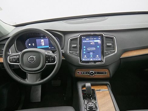 Certified 2023 Volvo XC90 B6 Core w/ Protection Package Premier AWD/4WD image 27