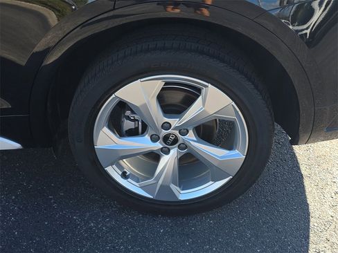 Used 2022 Audi Q5 2.0T Premium Plus w/ Premium Plus Package image 5