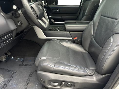 Used 2022 Toyota Tundra Platinum w/ Advanced Package AWD/4WD image 27