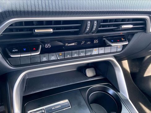 Certified 2025 MAZDA CX-90 3.3 Turbo w/ Select Package image 32