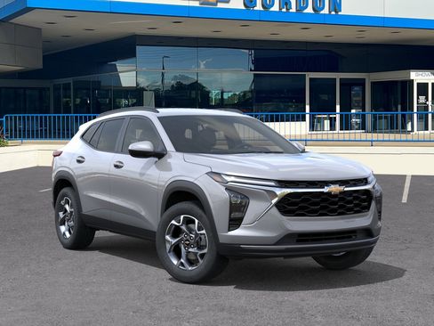 New 2026 Chevrolet Trax LT w/ LT Convenience Package FWD image 7