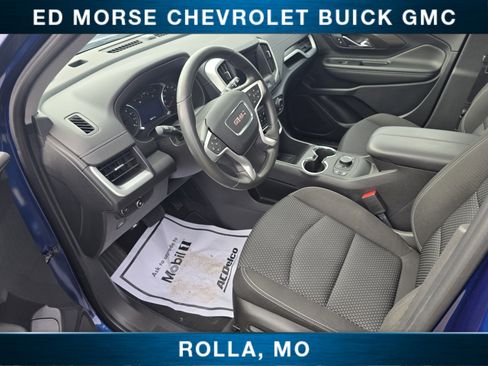 Used 2023 GMC Terrain SLE w/ Driver Convenience Package image 13