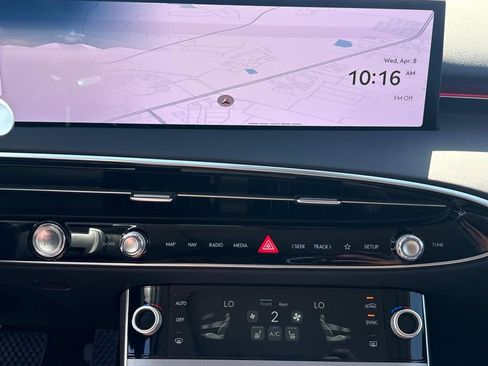 New 2026 Genesis GV70 2.5T Select image 28