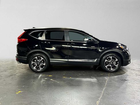 Used 2017 Honda CR-V Touring image 2