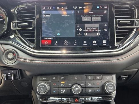 Used 2024 Dodge Durango GT RWD image 18