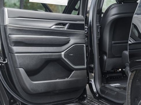 New 2026 Jeep Grand Wagoneer 4WD image 47