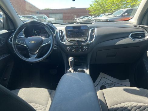 Used 2020 Chevrolet Equinox LT FWD image 24