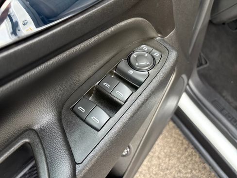 Used 2022 Chevrolet Equinox LT image 13