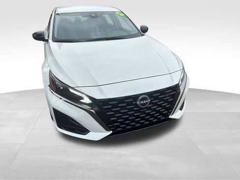 Used 2025 Nissan Altima 2.5 SR image 35