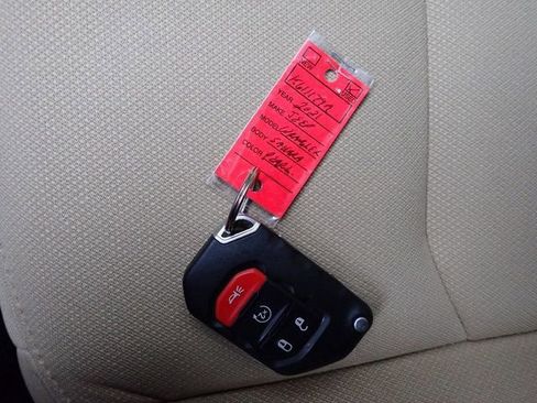 Used 2021 Jeep Wrangler Unlimited Sahara w/ LED Lighting Group AWD/4WD image 30