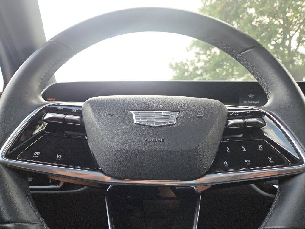 Used 2024 Cadillac Lyriq Tech w/ Driver Assist Package AWD/4WD image 27