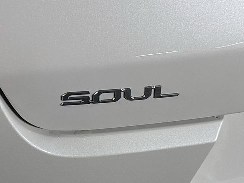 Certified 2025 Kia Soul LX image 24