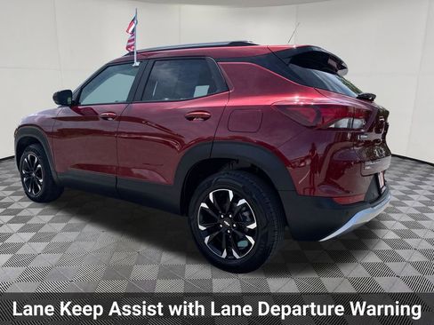 Used 2022 Chevrolet TrailBlazer LT w/ Convenience Package AWD/4WD image 3
