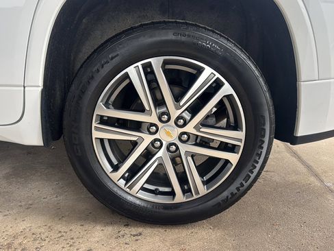 Used 2023 Chevrolet Traverse High Country FWD image 50