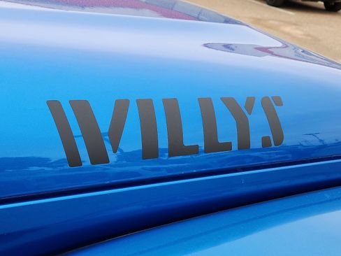 Used 2021 Jeep Gladiator Willys image 9