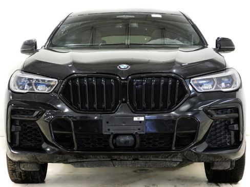 Used 2022 BMW X6 M50i w/ Executive Package image 2