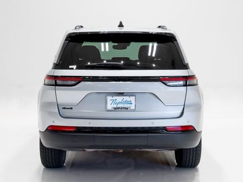 Certified 2024 Jeep Grand Cherokee Altitude AWD/4WD image 33