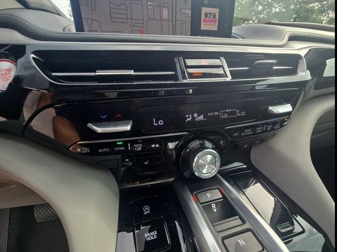 Certified 2024 Acura MDX FWD w/ Technology Package image 19