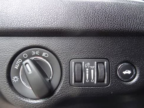 Used 2021 Chrysler 300 Touring RWD image 16