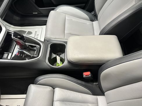 Used 2020 Subaru Outback Limited w/ Popular Package #2 image 42